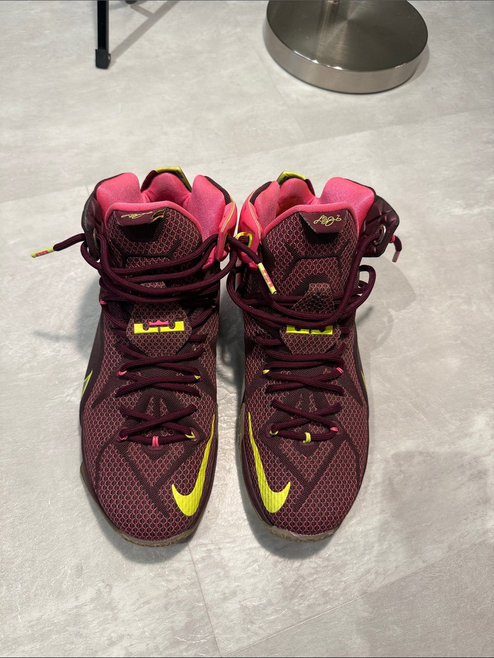 Nike LeBron 12 Double Helix Basketball Shoes Men’s Size 10 684593-607